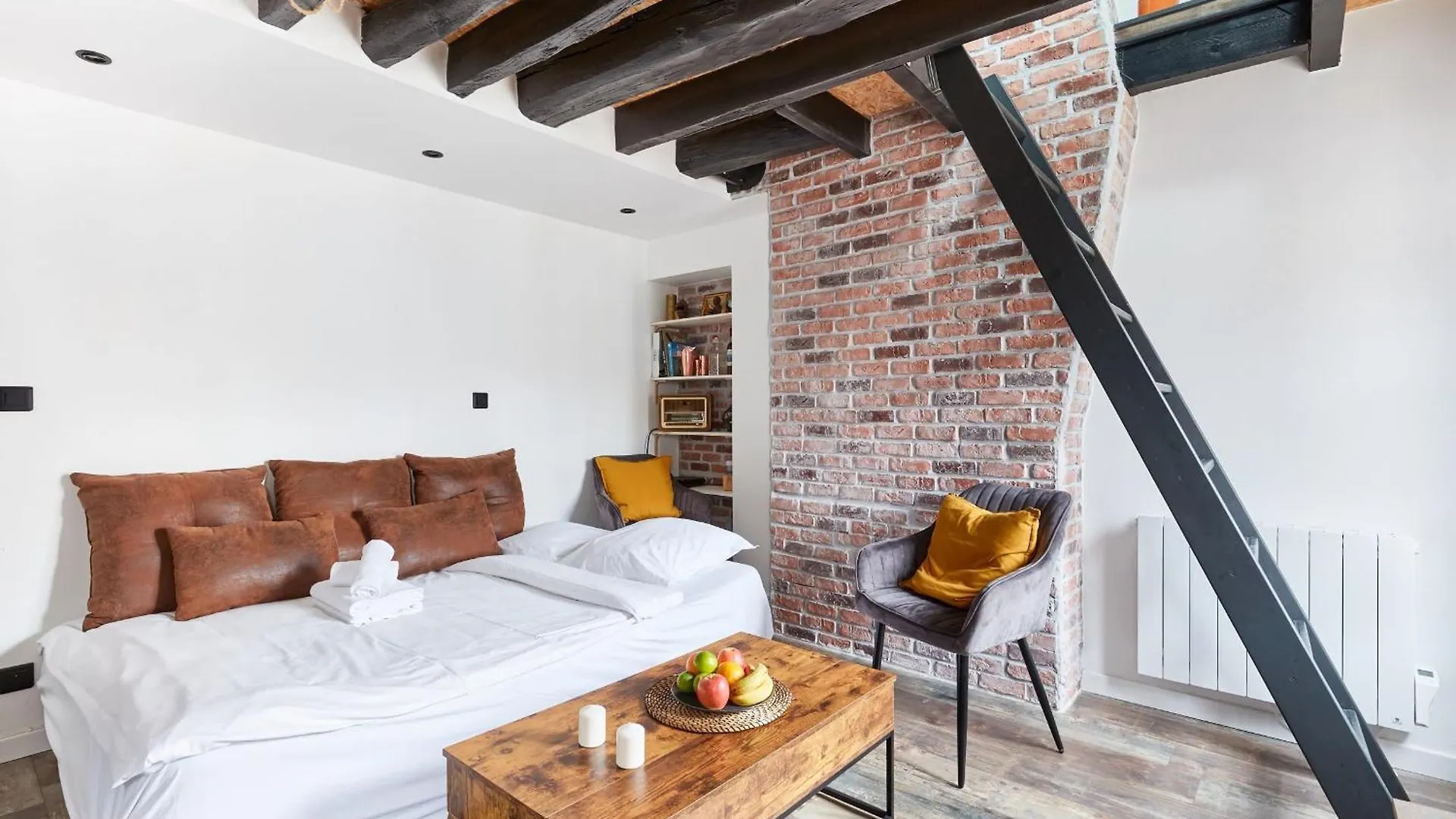 1br Space Apartment